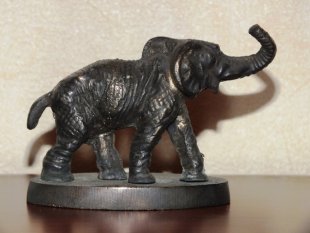 patynowana figurka słonia